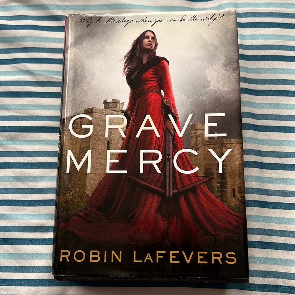 🛍️2 for $15🛍️ Grave Mercy Book